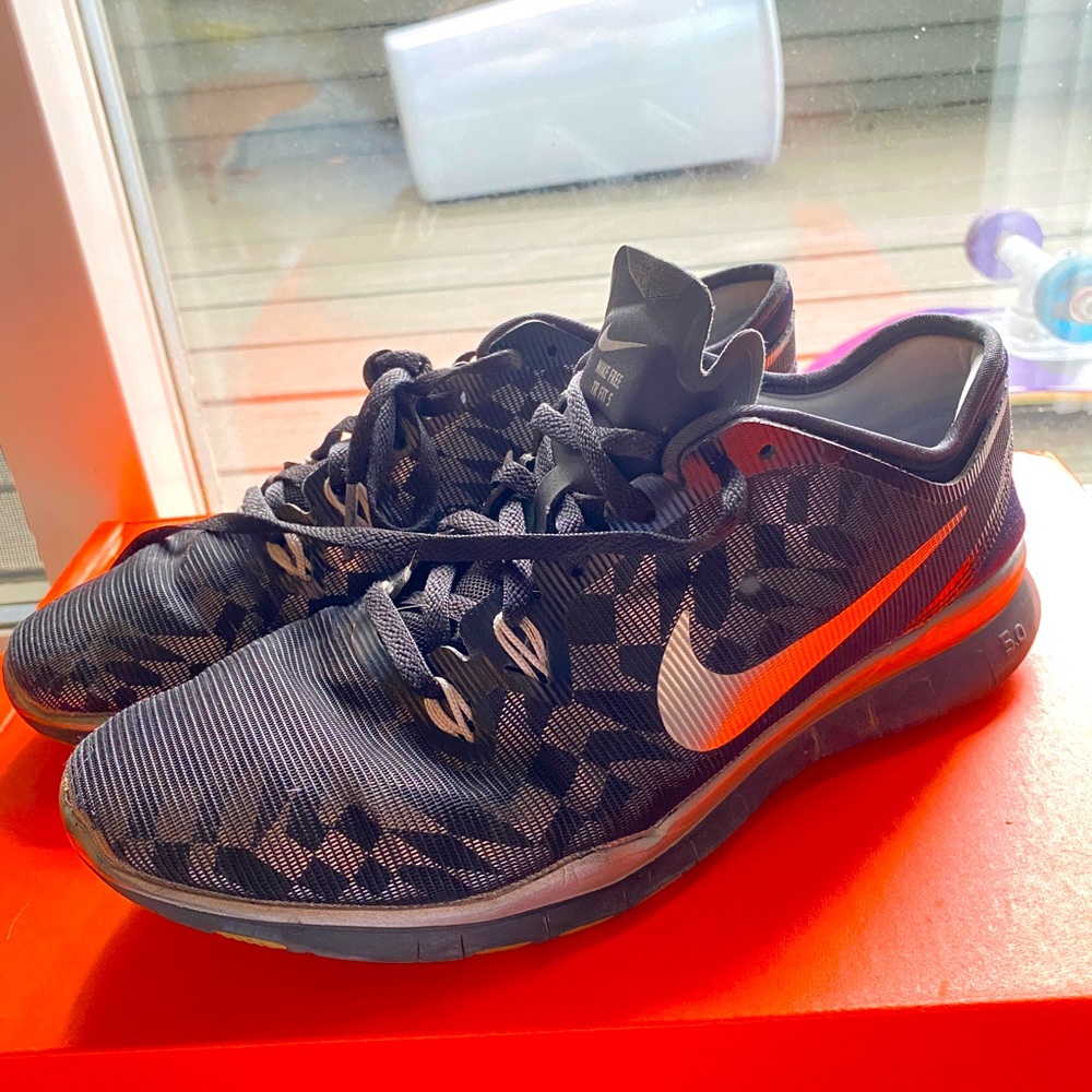Nike Tri Fit 5 Sneakers